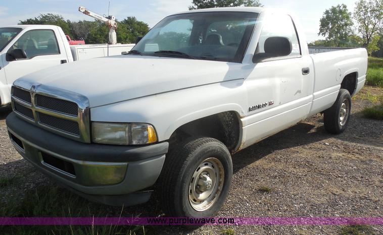 image for item H6671 1998 Dodge Ram 1500 pickup truck