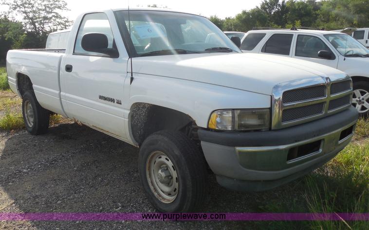 image for item H6671 1998 Dodge Ram 1500 pickup truck