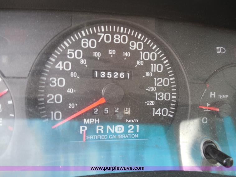 image for item H6749 2005 Ford Crown Victoria Police Interceptor