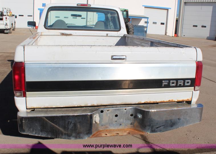 image for item H7759 1995 Ford F250 HD XL SuperCab pickup truck