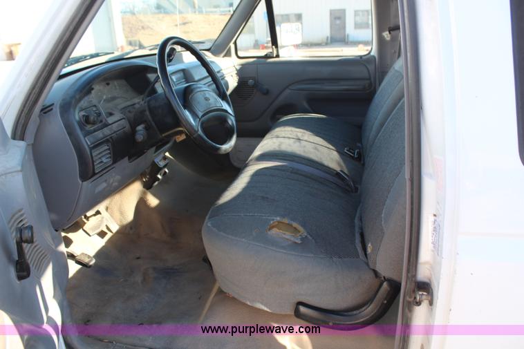 image for item H7759 1995 Ford F250 HD XL SuperCab pickup truck