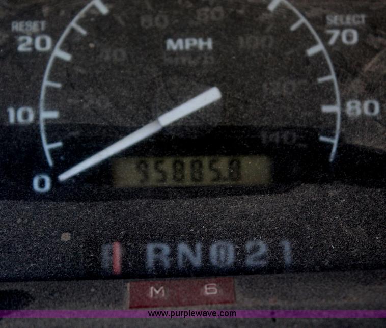 image for item H7759 1995 Ford F250 HD XL SuperCab pickup truck