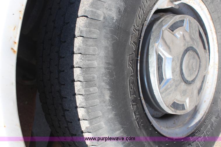 image for item H7759 1995 Ford F250 HD XL SuperCab pickup truck