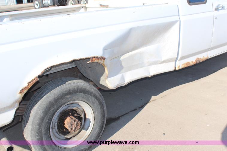 image for item H7759 1995 Ford F250 HD XL SuperCab pickup truck
