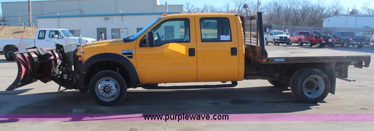 image for item H7760 2008 Ford F450 Super Duty XL Crew Cab flatbed truck