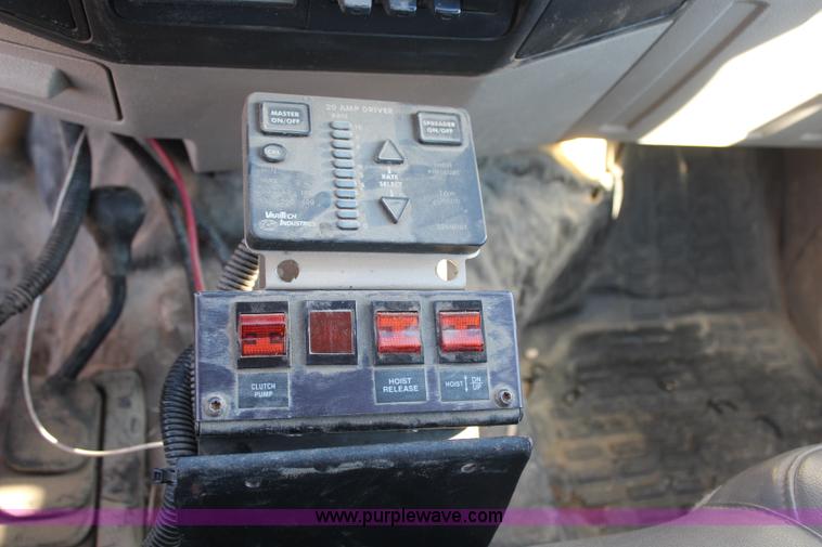 image for item H7760 2008 Ford F450 Super Duty XL Crew Cab flatbed truck