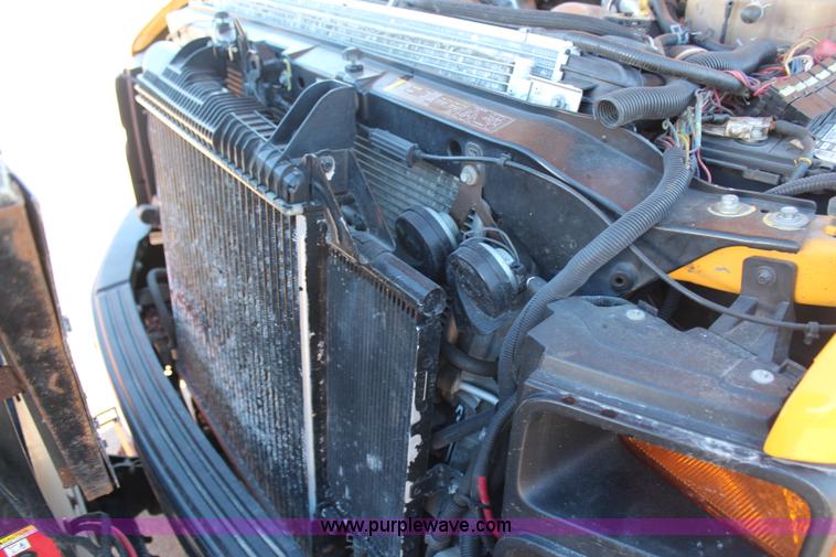 image for item H7760 2008 Ford F450 Super Duty XL Crew Cab flatbed truck