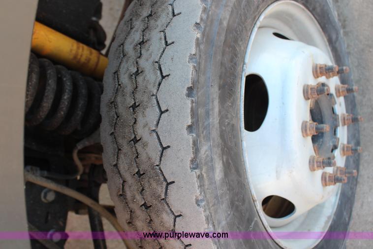 image for item H7760 2008 Ford F450 Super Duty XL Crew Cab flatbed truck