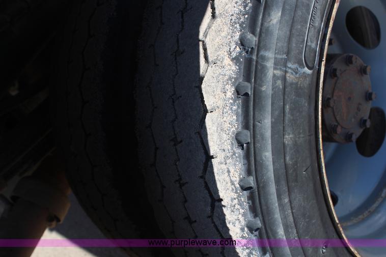 image for item H7760 2008 Ford F450 Super Duty XL Crew Cab flatbed truck