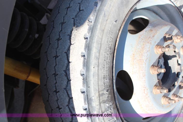 image for item H7760 2008 Ford F450 Super Duty XL Crew Cab flatbed truck