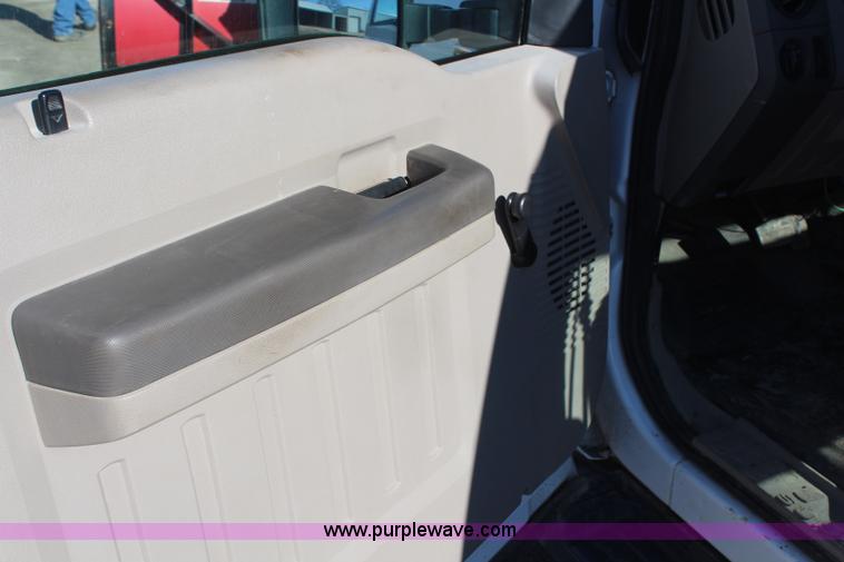 image for item H7761 2008 Ford F250 Super Duty XL SuperCab pickup truck