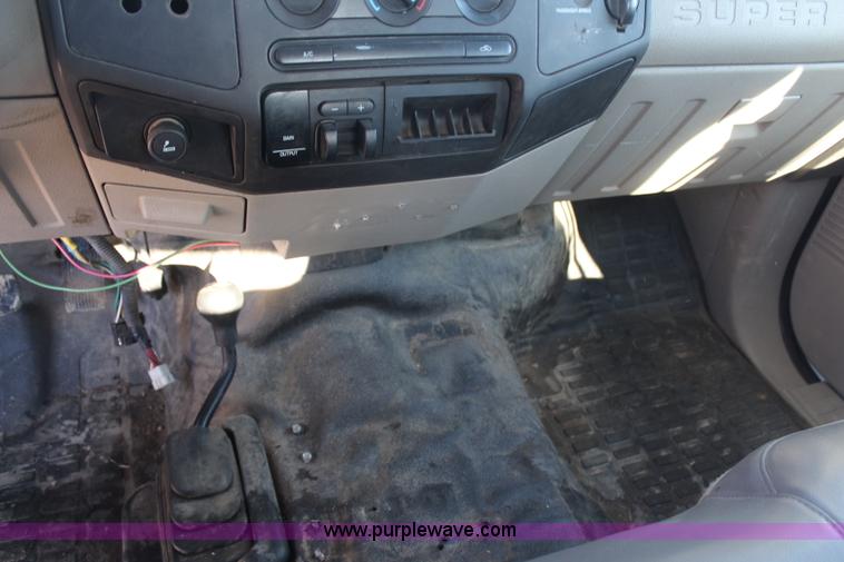 image for item H7761 2008 Ford F250 Super Duty XL SuperCab pickup truck