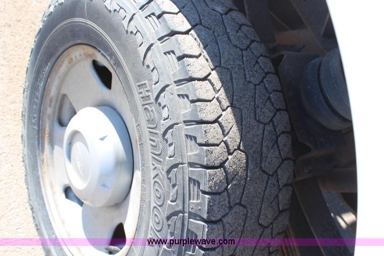 image for item H7761 2008 Ford F250 Super Duty XL SuperCab pickup truck