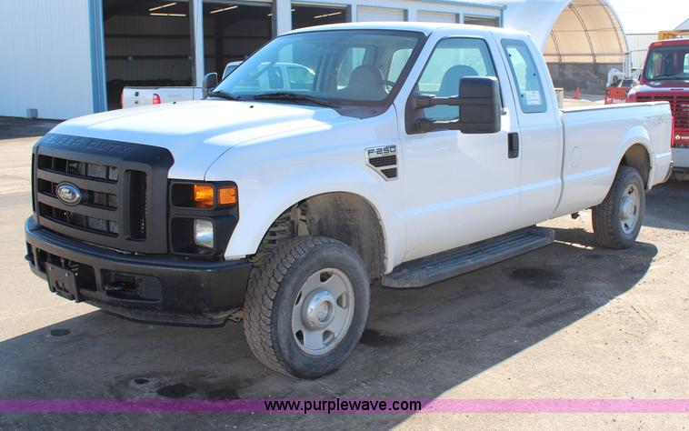 image for item H7762 2008 Ford F250 Super Duty XL SuperCab pickup truck