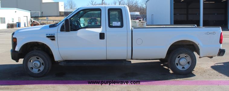 image for item H7762 2008 Ford F250 Super Duty XL SuperCab pickup truck