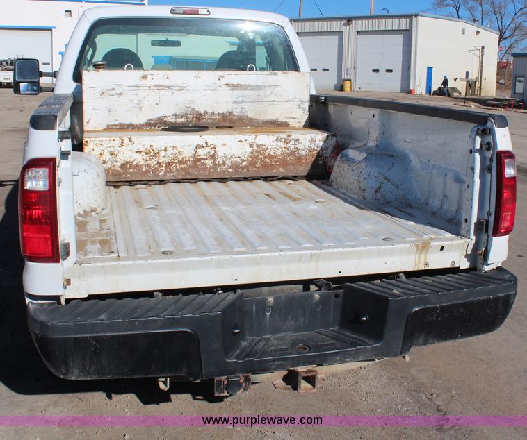 image for item H7762 2008 Ford F250 Super Duty XL SuperCab pickup truck