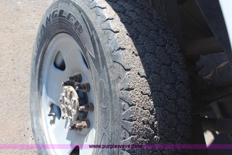 image for item H7762 2008 Ford F250 Super Duty XL SuperCab pickup truck