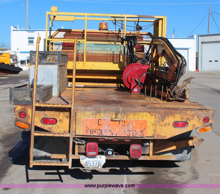 image for item H7763 1998 International 810 sign truck