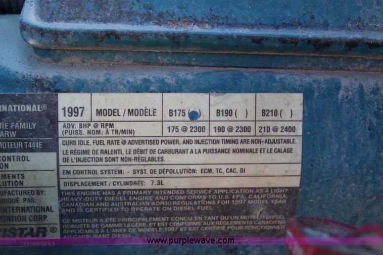 image for item H7763 1998 International 810 sign truck