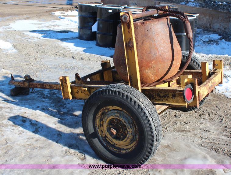 image for item H7768 Wrecking ball