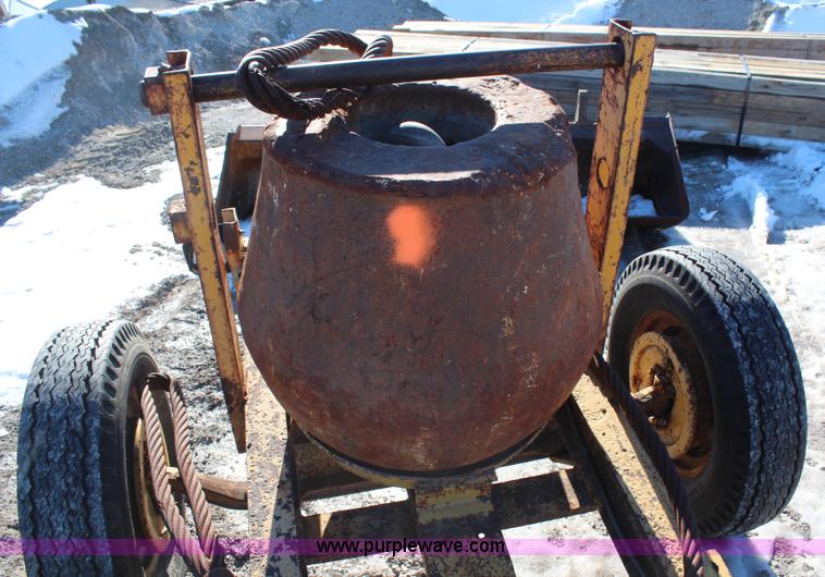 image for item H7768 Wrecking ball