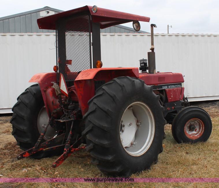 image for item H7786 1991 Case IH 695 tractor