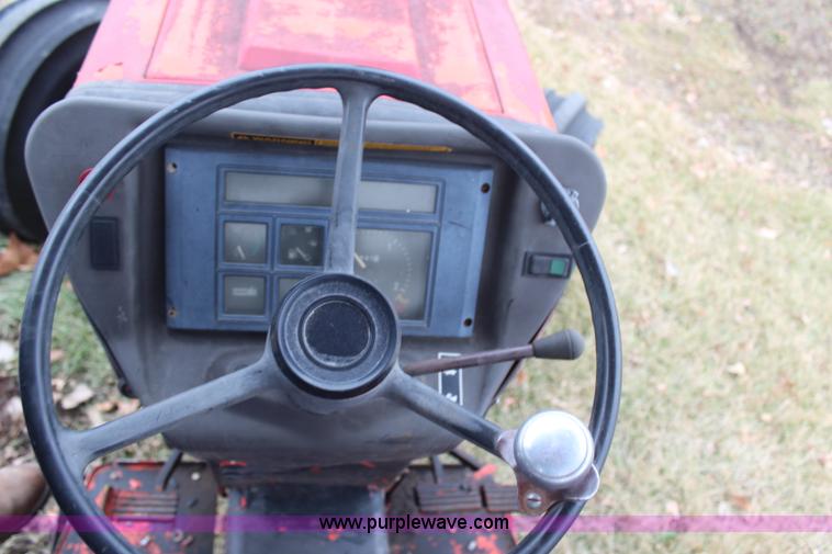 image for item H7786 1991 Case IH 695 tractor