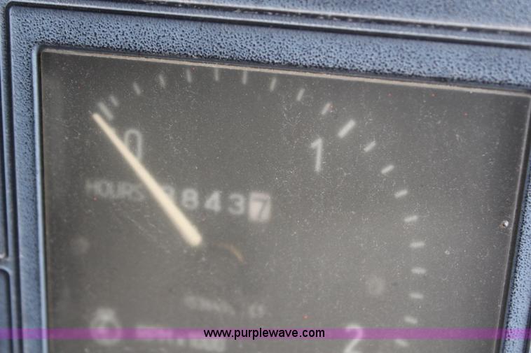 image for item H7786 1991 Case IH 695 tractor