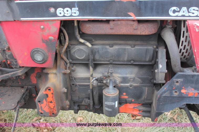 image for item H7786 1991 Case IH 695 tractor