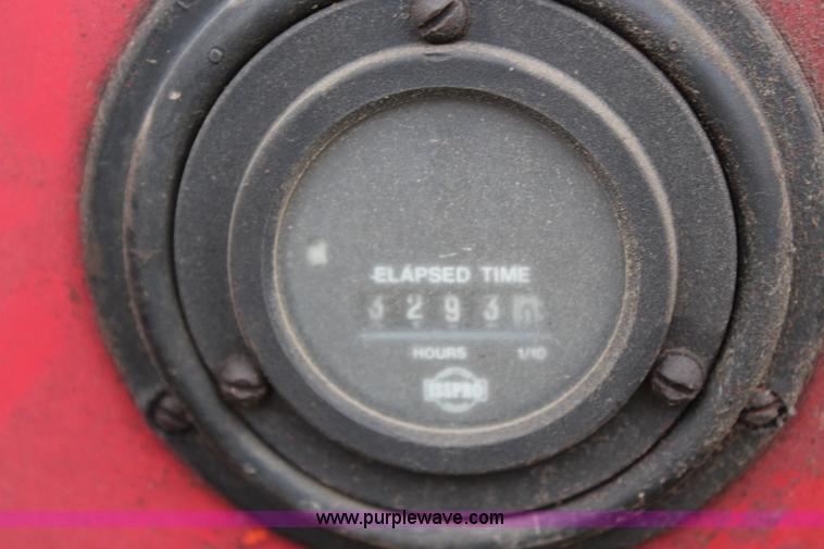 image for item H7786 1991 Case IH 695 tractor