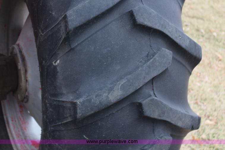 image for item H7786 1991 Case IH 695 tractor