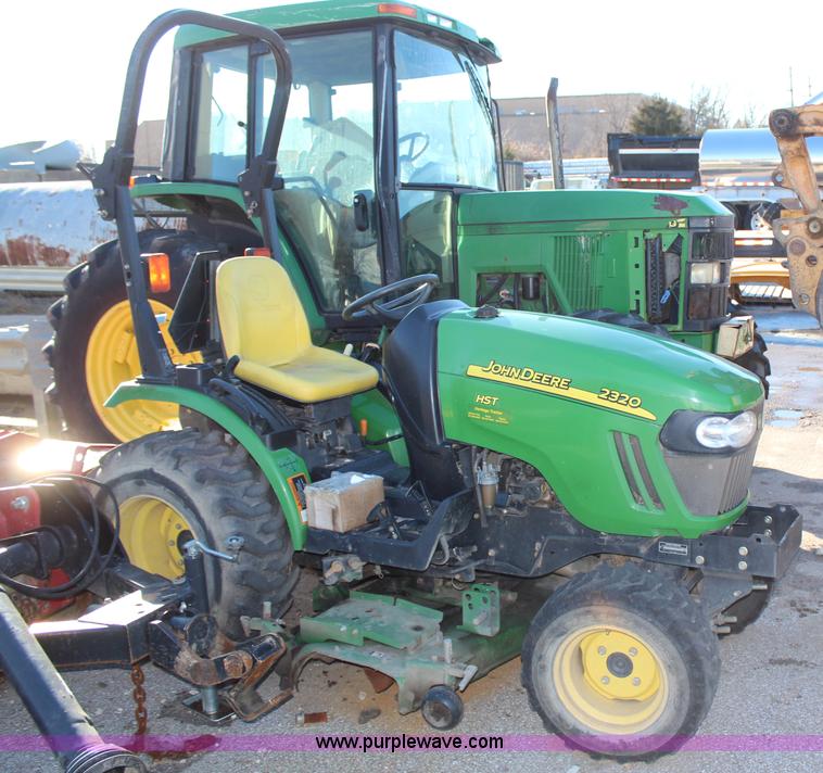 image for item H7812 2007 John Deere 2320 MFWD utility tractor