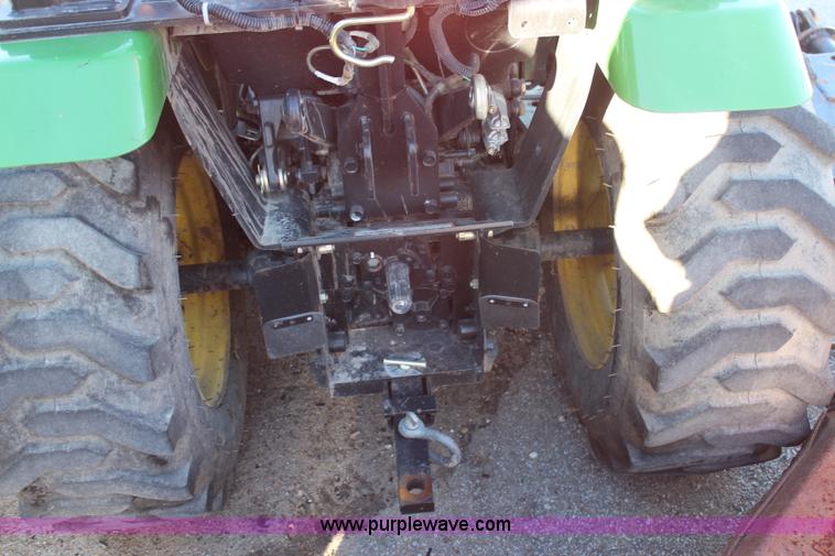 image for item H7812 2007 John Deere 2320 MFWD utility tractor