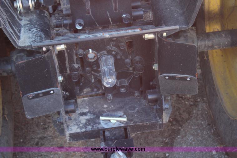 image for item H7812 2007 John Deere 2320 MFWD utility tractor