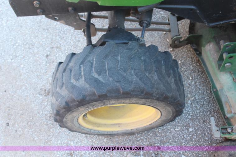 image for item H7812 2007 John Deere 2320 MFWD utility tractor