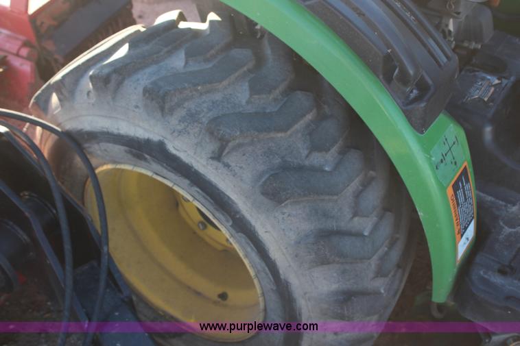 image for item H7812 2007 John Deere 2320 MFWD utility tractor