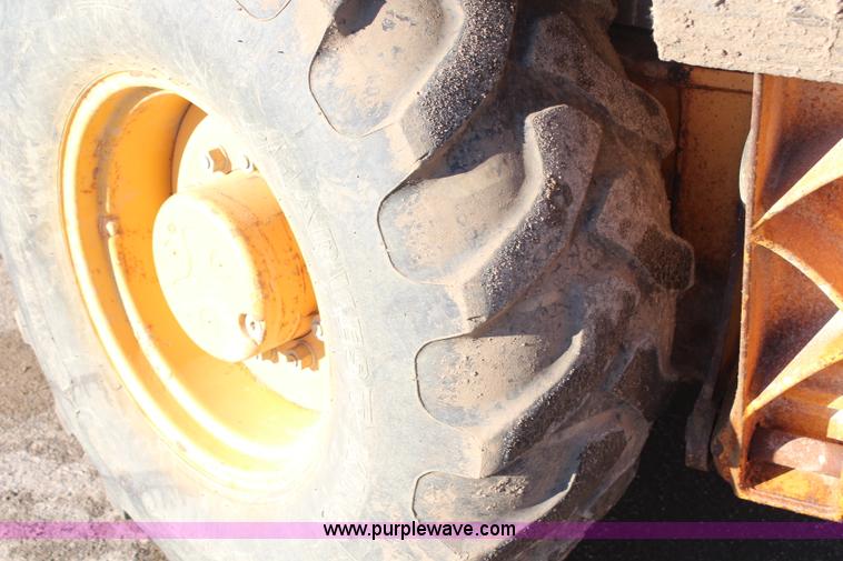 image for item H7813 1998 Case 580 Super L backhoe