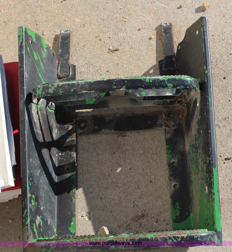 image for item H7815 2000 John Deere 6410 MFWD tractor