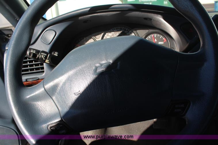 image for item H7818 2004 Chevrolet Impala