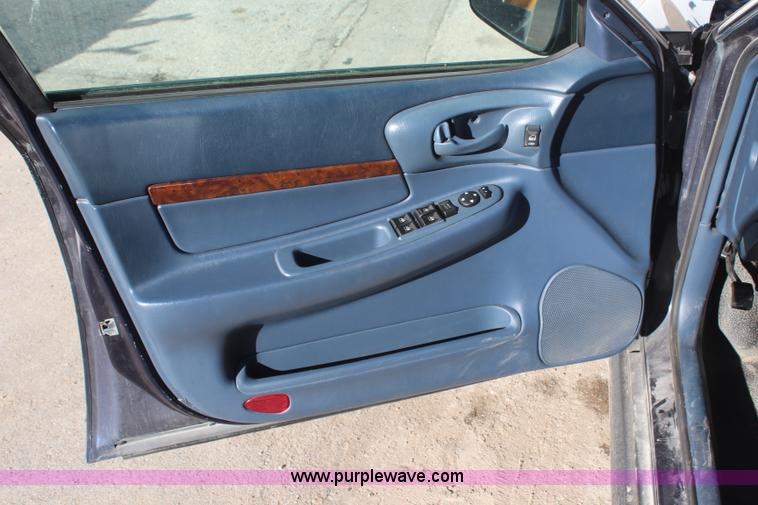 image for item H7819 2001 Chevrolet Impala
