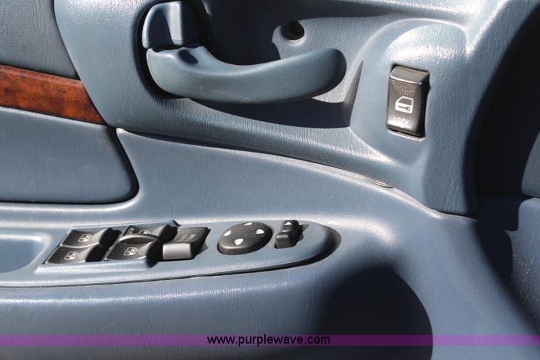 image for item H7819 2001 Chevrolet Impala