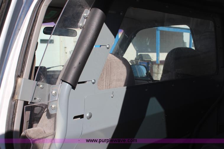 image for item H7820 1994 Chevrolet Suburban K2500 SUV