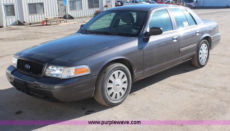 image for item H7832 2011 Ford Crown Victoria Police Interceptor