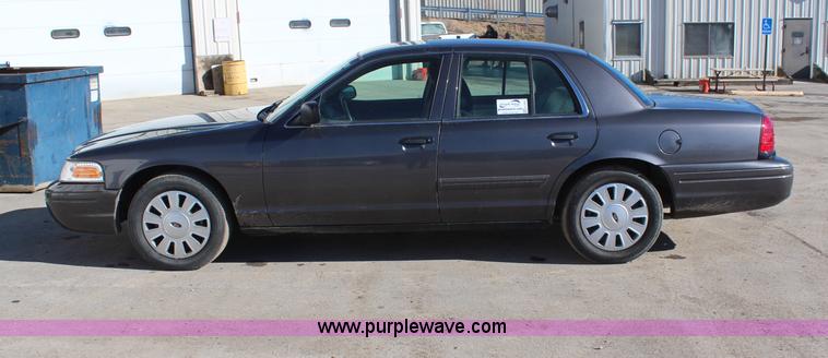 image for item H7832 2011 Ford Crown Victoria Police Interceptor