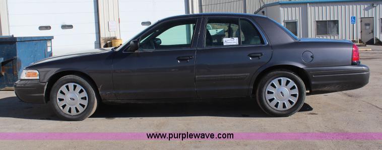 image for item H7832 2011 Ford Crown Victoria Police Interceptor
