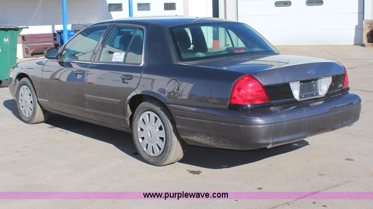 image for item H7832 2011 Ford Crown Victoria Police Interceptor
