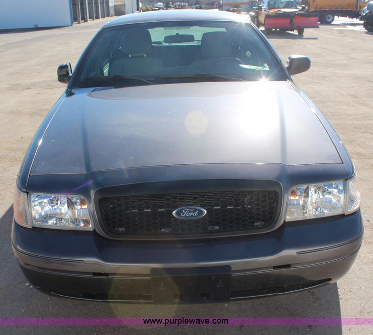 image for item H7832 2011 Ford Crown Victoria Police Interceptor