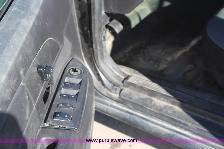 image for item H7832 2011 Ford Crown Victoria Police Interceptor