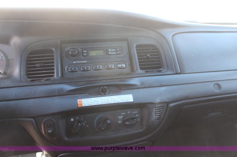 image for item H7832 2011 Ford Crown Victoria Police Interceptor