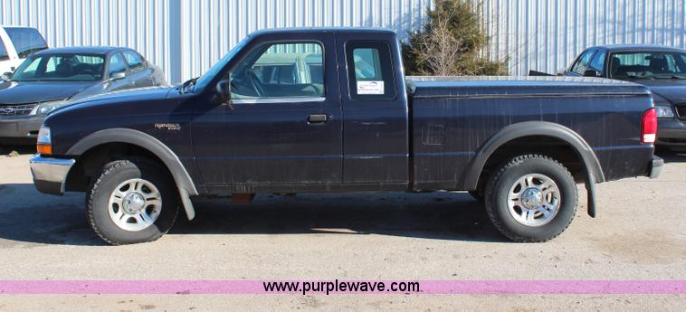 image for item H7833 2000 Ford Ranger SuperCab pickup truck